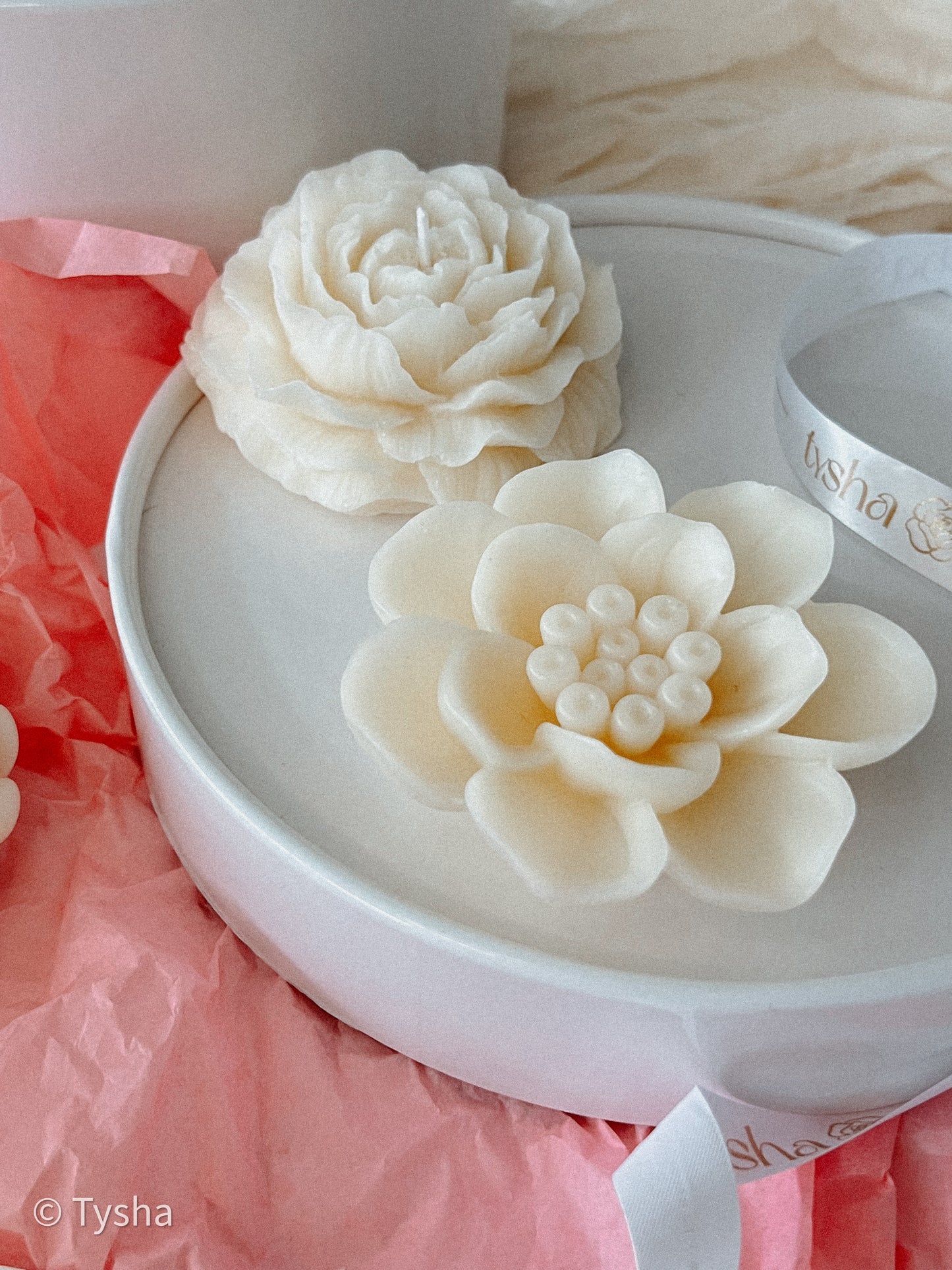 Set of Flowers Candles in a Gift Box