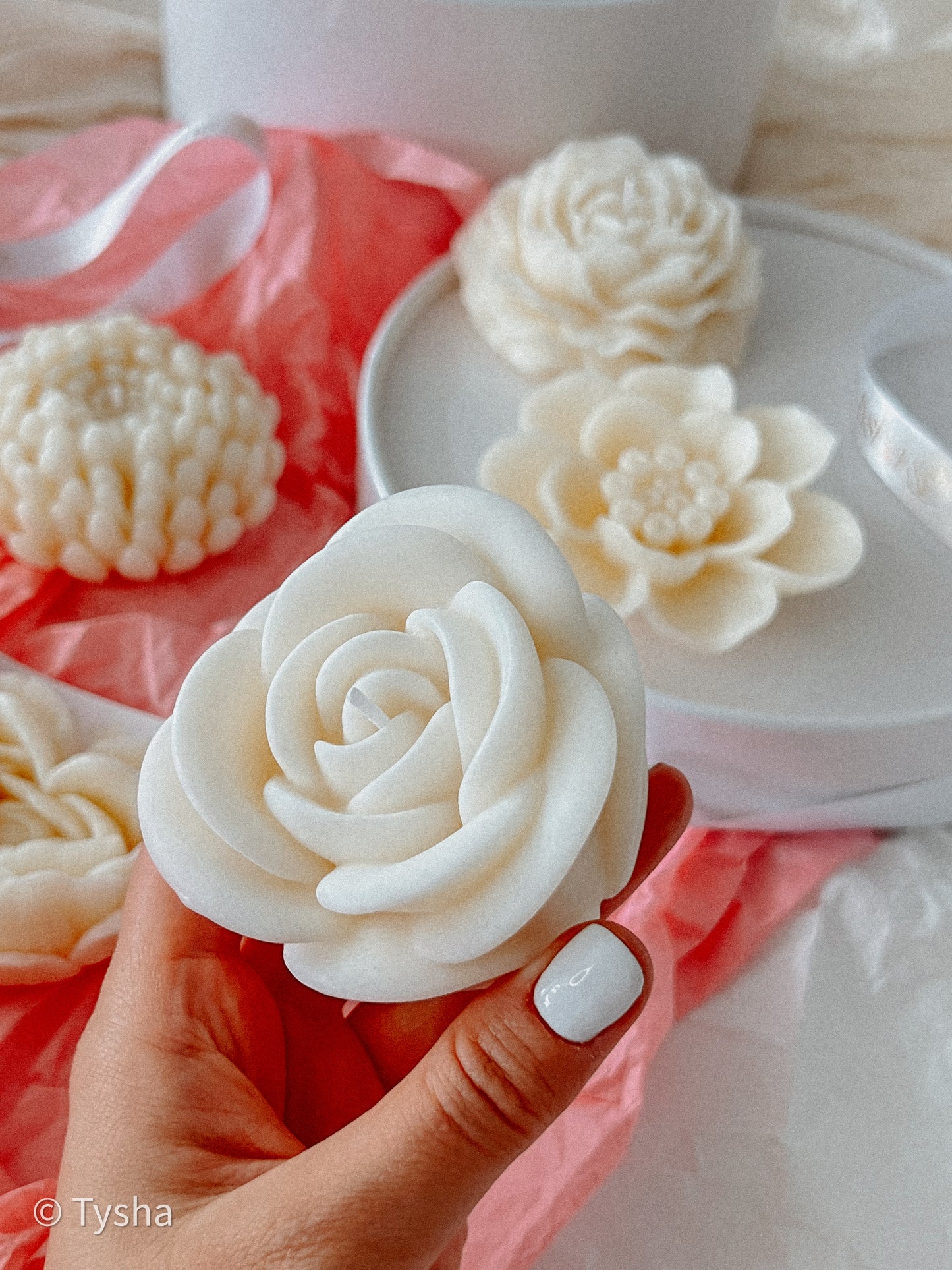 Set of Flowers Candles in a Gift Box