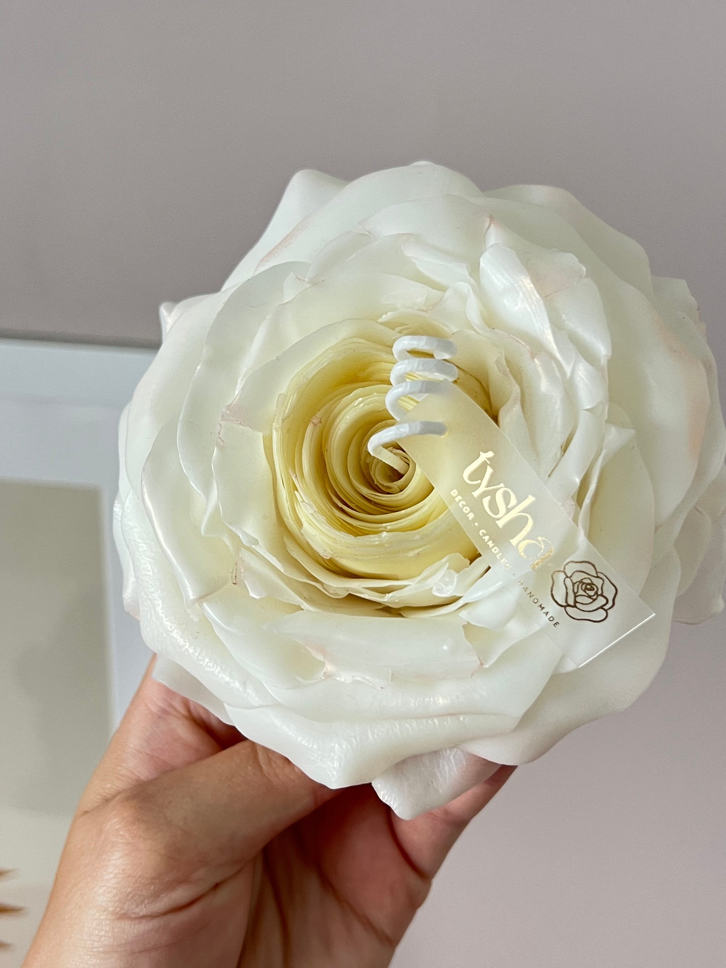 ROSE Candle white