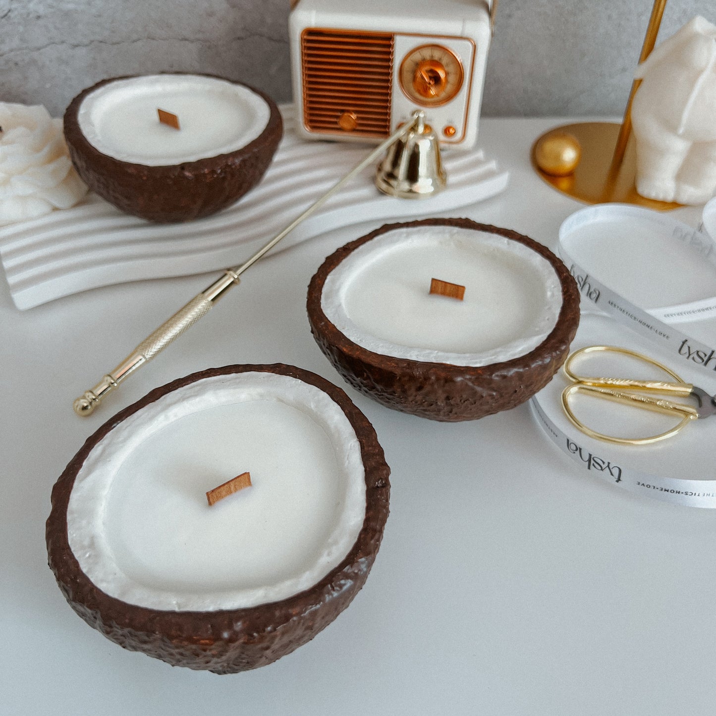 Designer scented candle COCONUT