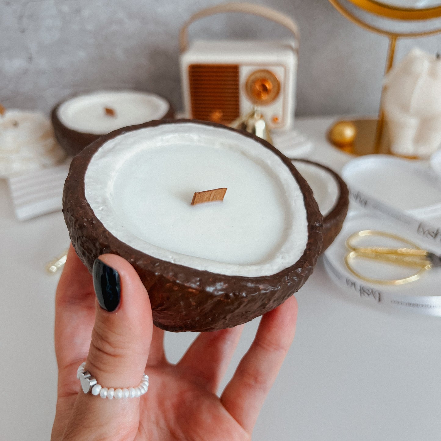 Designer scented candle COCONUT