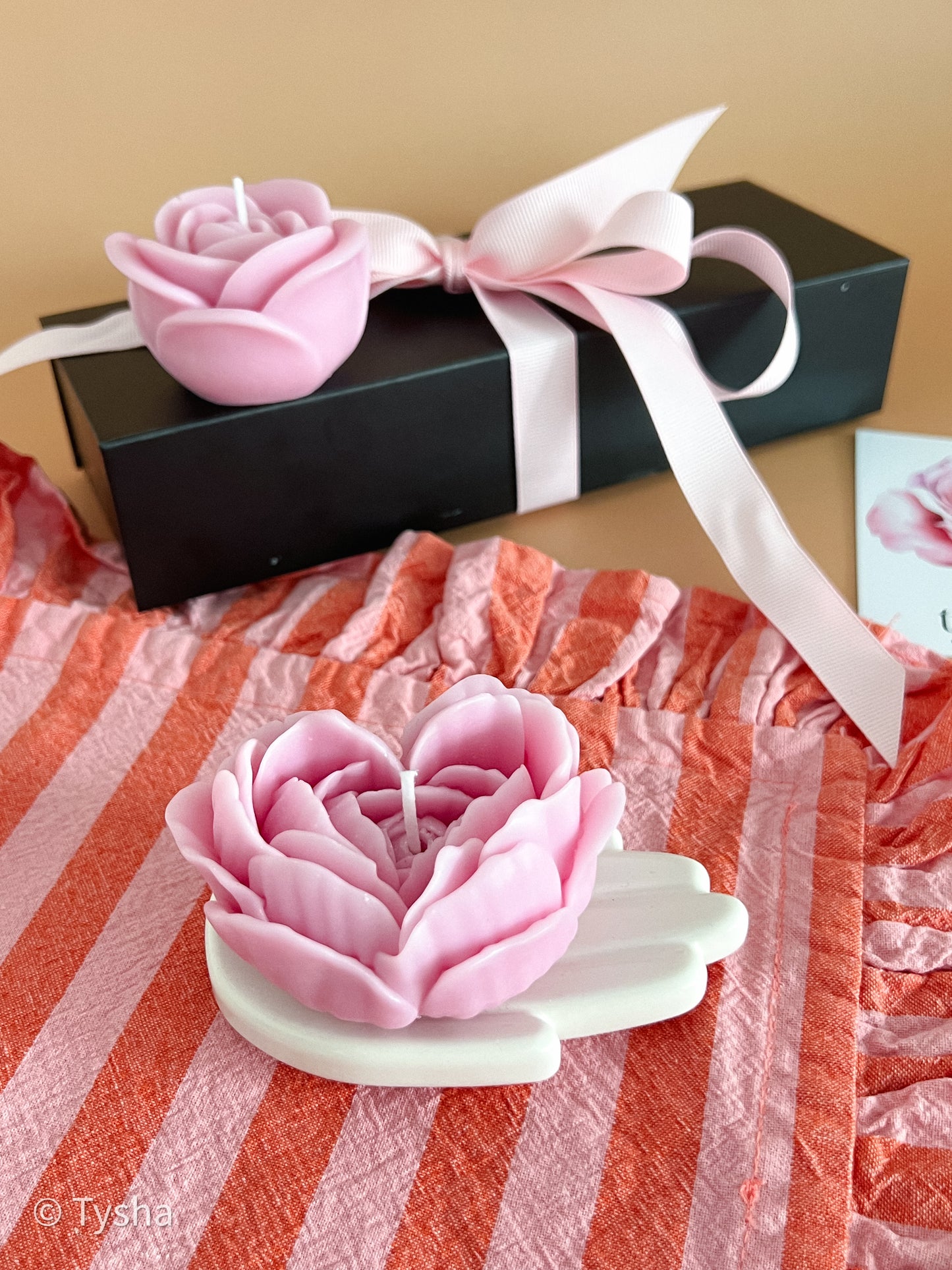 Pink Set of 2 Flowers Candles + stand