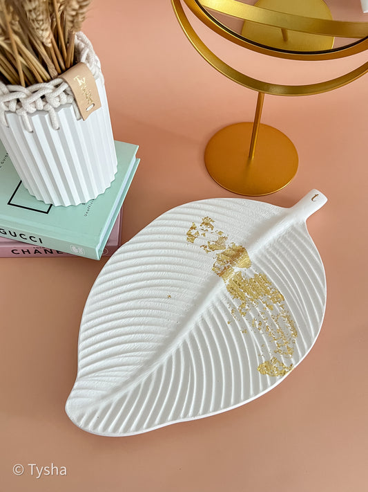 Decorative tray LEAF