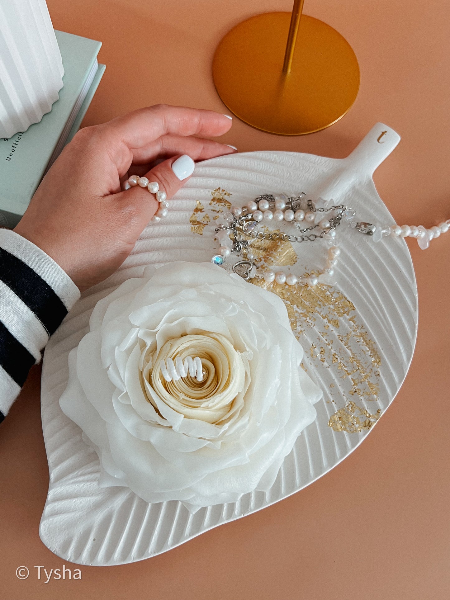 Decorative tray LEAF