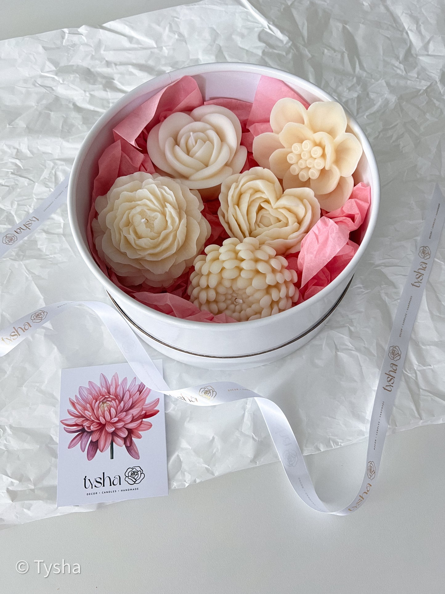Set of Flowers Candles in a Gift Box
